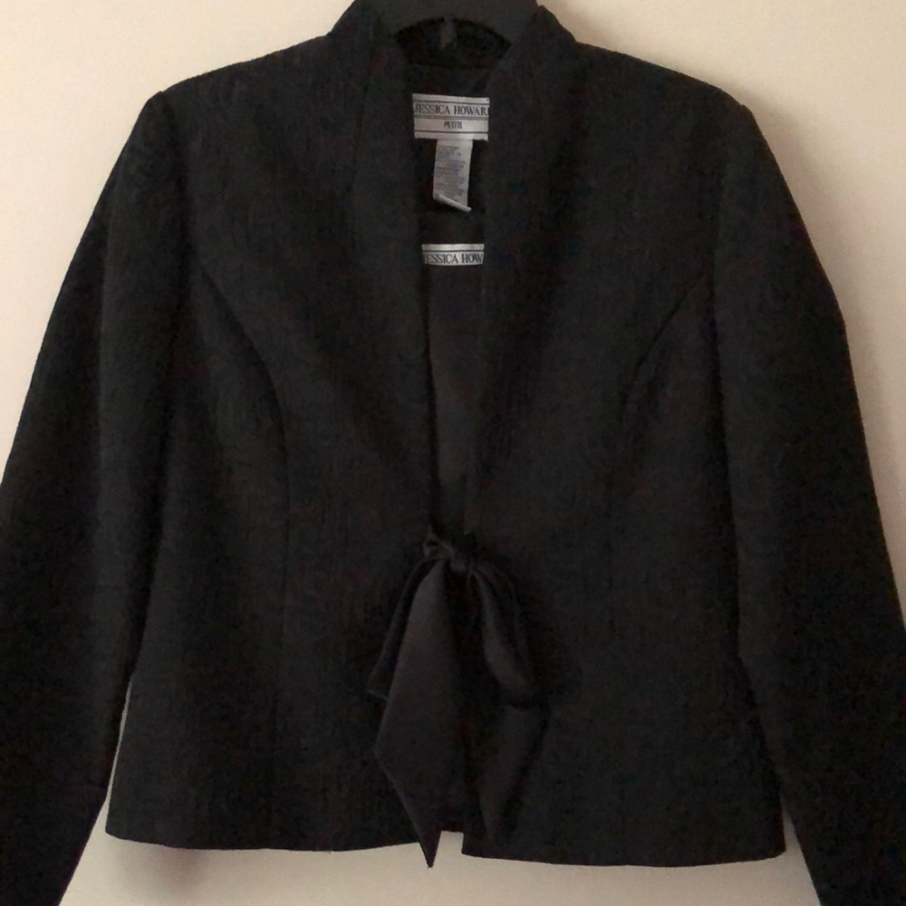 Women’s Jessica Howard 2pc blazer suit jacket set black embossed bow tie & tank